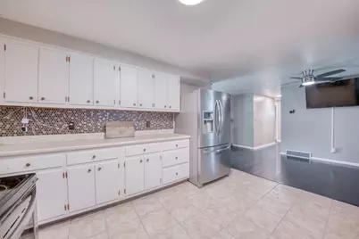 204 Gregg, Jackson Township, PA 16037 - Photo 13