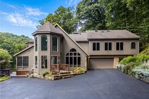 207 Youngstown Ridge Rd, Ligonier Township, PA 15658 - Photo 1