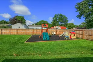 8 Lower Idlewild Dr, Union Township, PA 16101 - Photo 17