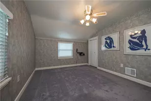 34 Hempstead Ave, Pittsburgh, PA 15229 - Photo 17