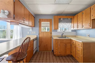 223 Pershing Dr, New Kensington, PA 15068 - Photo 11