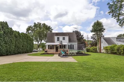 216 Pennsylvania Ave, Zelienople, PA 16063 - Photo 3