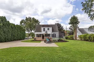 216 Pennsylvania Ave, Zelienople, PA 16063 - Photo 3