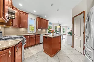 6411 Ten Point Cir, Penn Twp, PA 15085 - Photo 17