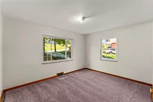 4545 Echo Glen Dr, Pittsburgh, PA 15236 - Photo 9