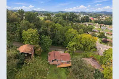 702 Woodside Dr, Jeannette, PA 15644 - Photo 9