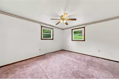702 Woodside Dr, Jeannette, PA 15644 - Photo 19