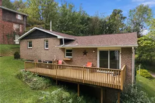 702 Woodside Dr, Jeannette, PA 15644 - Photo 5