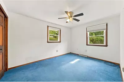 702 Woodside Dr, Jeannette, PA 15644 - Photo 23