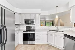 475 Cherryhill Dr, Cecil, PA 15017 - Photo 19