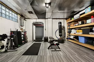 202 Fiesta Dr, Pittsburgh, PA 15239 - Photo 25