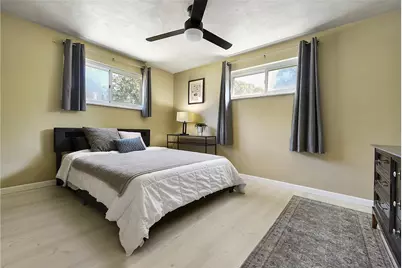 202 Fiesta Dr, Pittsburgh, PA 15239 - Photo 21