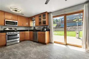 202 Fiesta Dr, Pittsburgh, PA 15239 - Photo 3