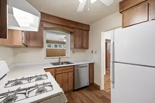 4326 McCaslin St, Pittsburgh, PA 15217 - Photo 15