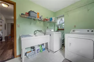 420 Clements Rd, Pittsburgh, PA 15239 - Photo 19