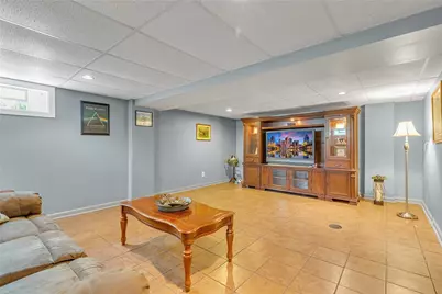 383 Ridgemont Dr, Ohioville, PA 15059 - Photo 11