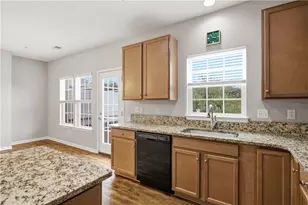 117 Maple Ridge Ct, Cecil, PA 15317 - Photo 11