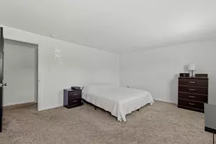 1013 Dana Dr, West Mifflin, PA 15122 - Photo 21