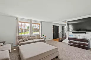 1013 Dana Dr, West Mifflin, PA 15122 - Photo 5