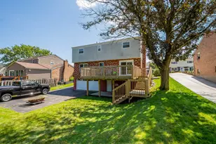 1013 Dana Dr, West Mifflin, PA 15122 - Photo 25