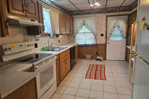 302 S Washington St, Eau Claire, PA 16030 - Photo 7
