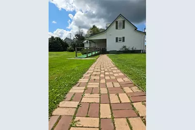 302 S Washington St, Eau Claire, PA 16030 - Photo 3