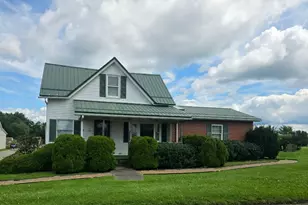 302 S Washington St, Eau Claire, PA 16030 - Photo 1