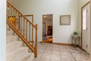 1846 Lori Ln, Hermitage, PA 16148 - Photo 5