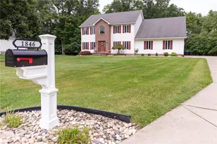 1846 Lori Ln, Hermitage, PA 16148 - Photo 1