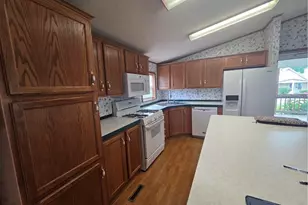 1086 Martin Ave, New Kensington, PA 15068 - Photo 11