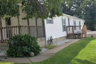 1086 Martin Ave, New Kensington, PA 15068 - Photo 3