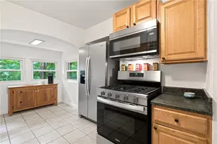 226 Garland St, Pittsburgh, PA 15218 - Photo 9