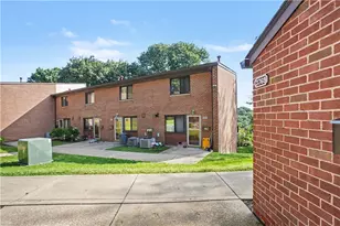 3769 Allendale Cir, Pittsburgh, PA 15204 - Photo 3