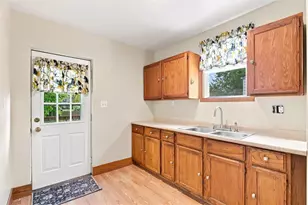 537 Mc Clure Ave, Hermitage, PA 16146 - Photo 9