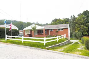 107 Mulkerrin Dr, Ross Twp, PA 15214 - Photo 3