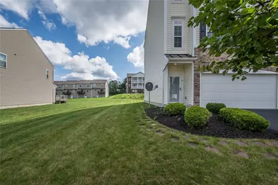 10 Roosevelt Dr, Kennedy Township, PA 15136 - Photo 5