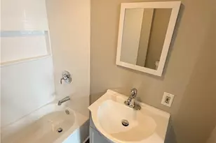 219 E Wallace Ave, New Castle, PA 16101 - Photo 17