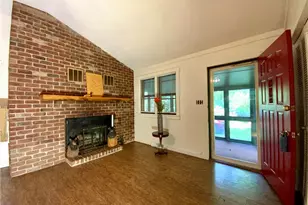 124 Poplar Ln, Darlington Township, PA 16141 - Photo 5