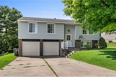 135 Cranbrooke Dr, Findlay Township, PA 15108 - Photo 1