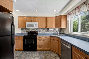 135 Cranbrooke Dr, Findlay Township, PA 15108 - Photo 7