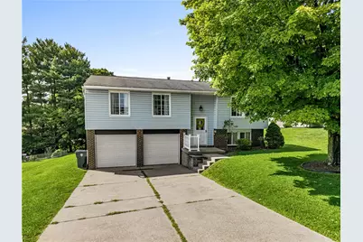 135 Cranbrooke Dr, Findlay Township, PA 15108 - Photo 3