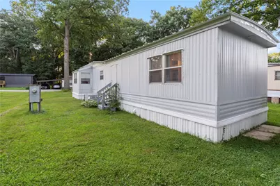 136 Lambert Ln, Hempfield Township, PA 15601 - Photo 3