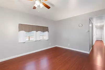 136 Lambert Ln, Hempfield Township, PA 15601 - Photo 5