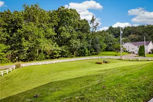 19 Ellen Dr, Robinson Twp, PA 15136 - Photo 29
