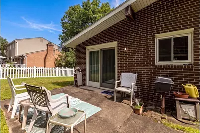 1081 Old Post Rd, South Park, PA 15129 - Photo 7