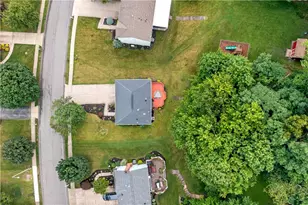 806 Boulder Dr, Bethel Park, PA 15102 - Photo 25