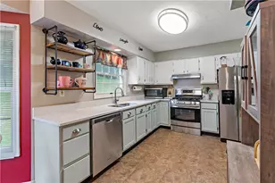 806 Boulder Dr, Bethel Park, PA 15102 - Photo 1