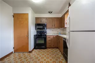 4913 Aspen St, West Mifflin, PA 15122 - Photo 9