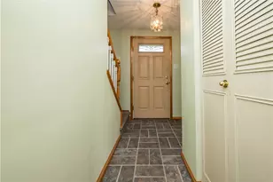 5639 Tracy Dr, Bethel Park, PA 15236 - Photo 7