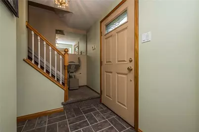 5639 Tracy Dr, Bethel Park, PA 15236 - Photo 5